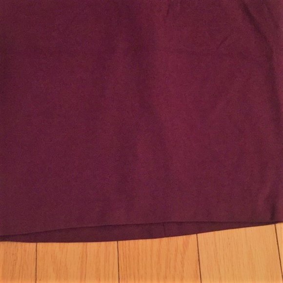 Peplum Dress with Cut-Out Back *Made in Canada* Size XXS - Picture 8 of 9